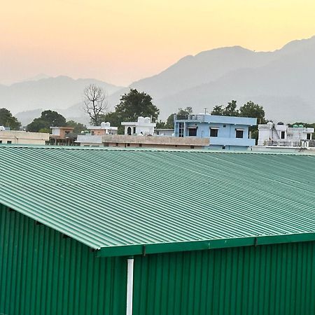 فيلا Yoga Retreat At The Ganges In Rishīkesh المظهر الخارجي الصورة